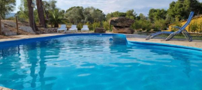 Casa con vistas, piscina y animales de granja, LA CASETA